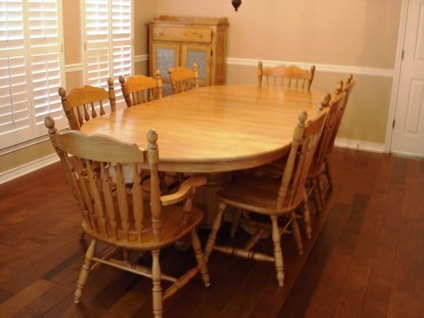 900_amish_oak_table_8_chairs_with_matching_pie_safe_22170433